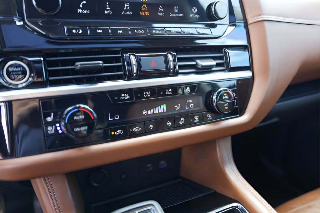 Used 2022 Nissan Pathfinder Platinum w/ Lighting Package (N93) FWD image 18