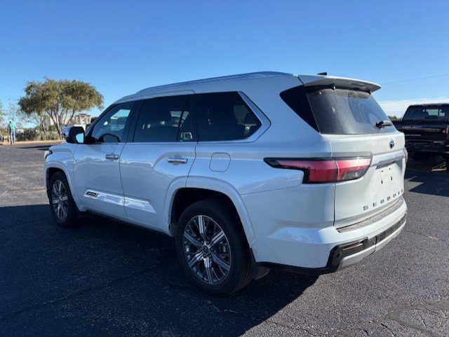 Used 2023 Toyota Sequoia Capstone AWD/4WD image 4
