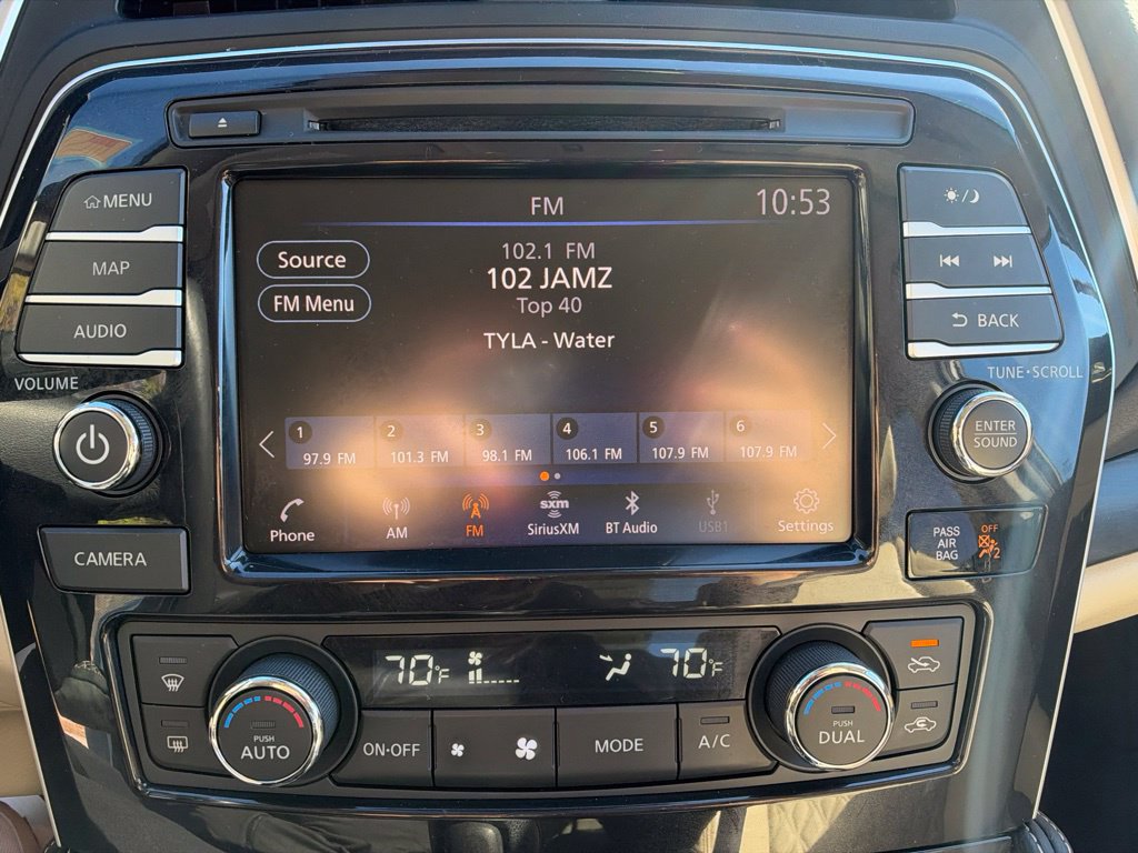 Used 2023 Nissan Maxima Platinum w/ Sport Mat Group FWD image 17