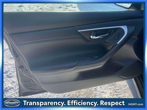 Used 2018 Nissan Altima 2.5 SR w/ SR Special Edition image 16