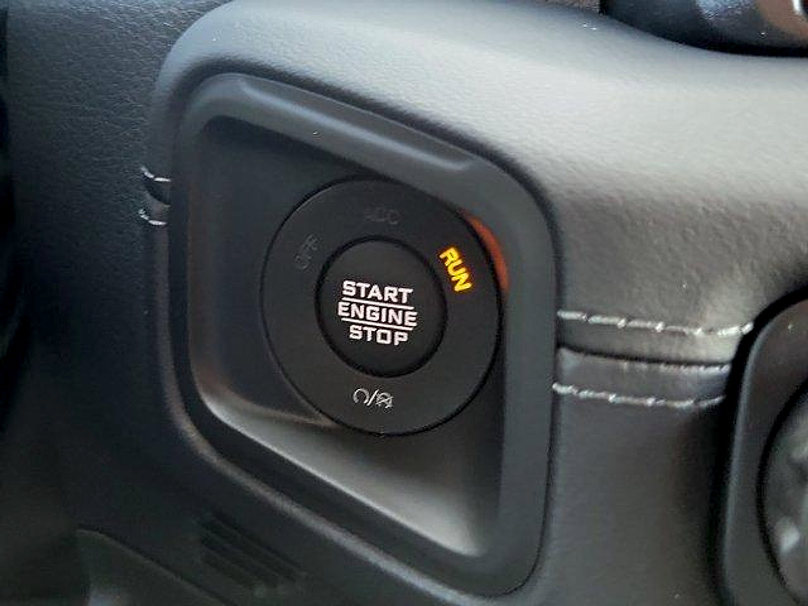 New 2026 Jeep Wrangler Unlimited Sahara AWD/4WD image 8