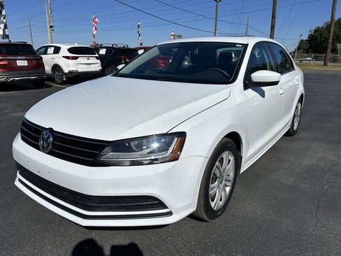 Used 2017 Volkswagen Jetta S w/ Jetta S Cold Weather Package image 1