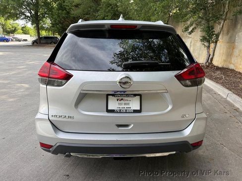 Used 2018 Nissan Rogue SV FWD image 6