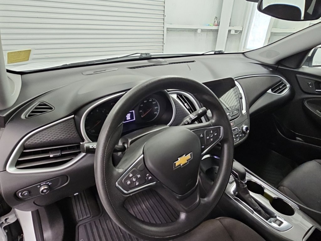 Used 2024 Chevrolet Malibu LT FWD image 12