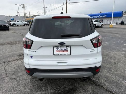 Used 2018 Ford Escape SE FWD image 9
