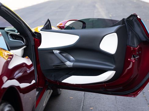 Used 2024 Ferrari SF90 Spider image 70