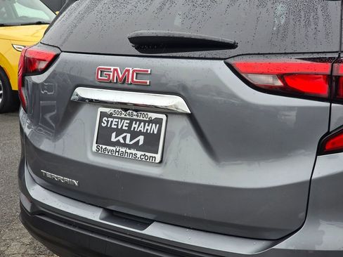 Used 2018 GMC Terrain SLE image 15