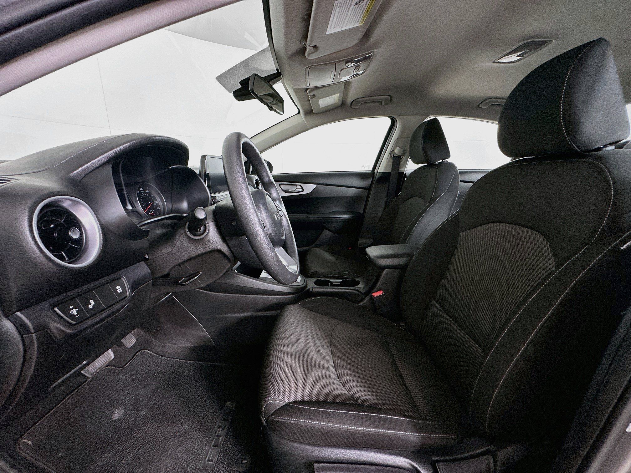 Used 2023 Kia Forte LXS w/ LXS Technology Package FWD image 13