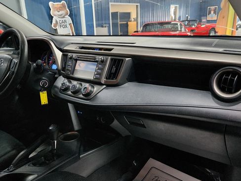 Used 2014 Toyota RAV4 LE image 12