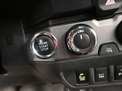 Used 2019 Toyota Tacoma TRD Pro AWD/4WD image 23