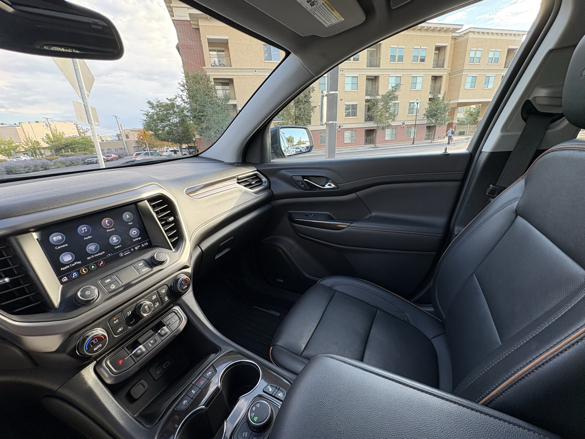 Used 2023 GMC Acadia AT4 w/ Technology Package AWD/4WD image 34