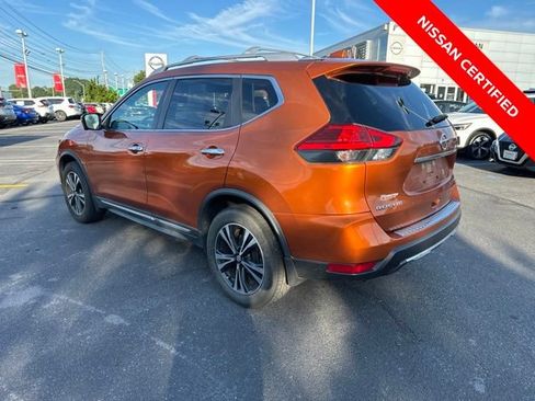 Certified 2017 Nissan Rogue SL AWD/4WD image 6