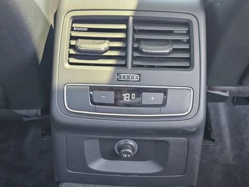 Used 2019 Audi A4 2.0T Premium FWD image 17
