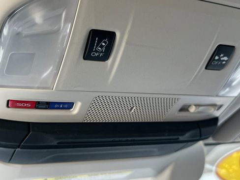 Used 2019 Subaru Ascent Limited w/ Popular Package #3 image 38