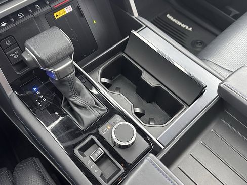 Used 2022 Toyota Tundra Platinum image 27