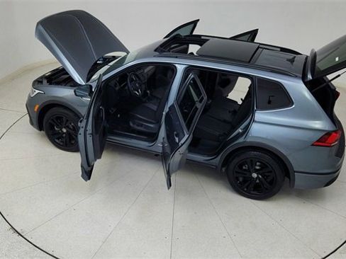 Used 2023 Volkswagen Tiguan SE R-Line image 86