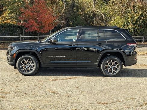 New 2025 Jeep Grand Cherokee Limited image 5