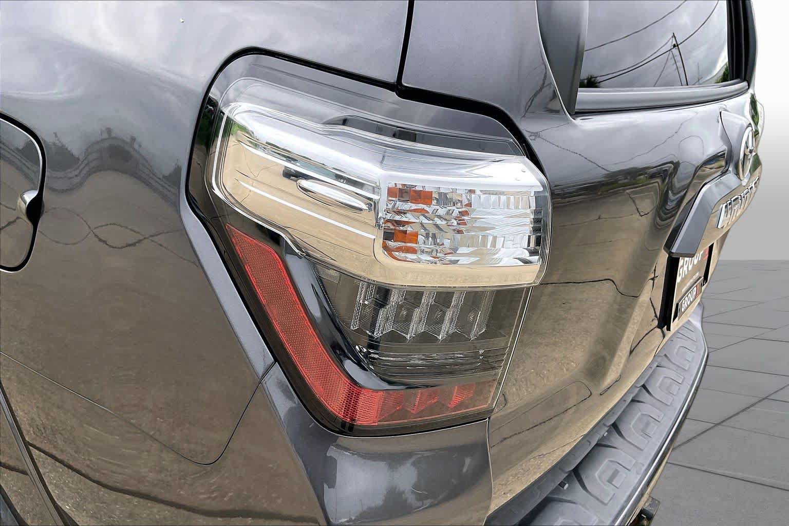 Used 2019 Toyota 4Runner SR5 Premium RWD image 25