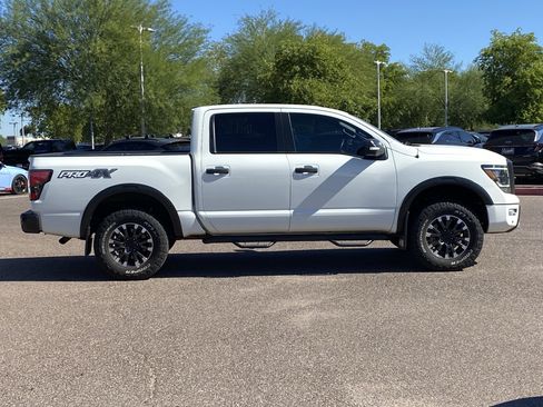 Used 2020 Nissan Titan PRO-4X w/ Pro-4x Convenience Package image 2
