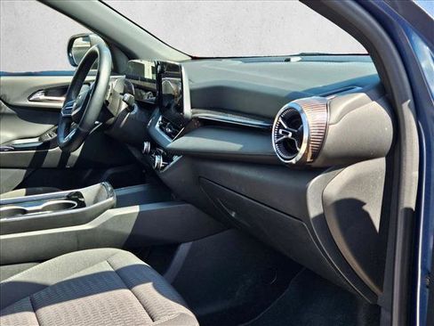 Used 2025 Chevrolet Equinox LT FWD image 19