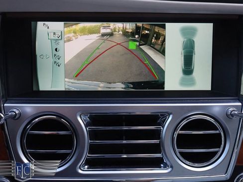 Used 2016 Rolls-Royce Dawn RWD image 29