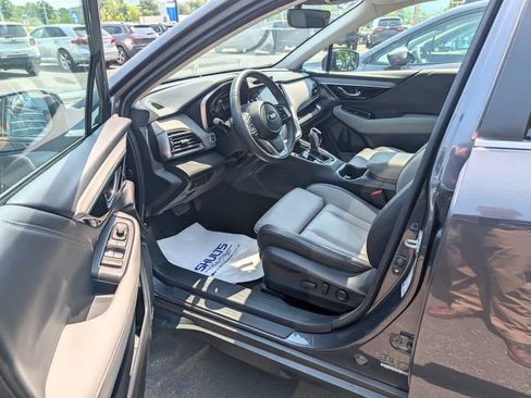 Used 2023 Subaru Outback Limited AWD/4WD image 7