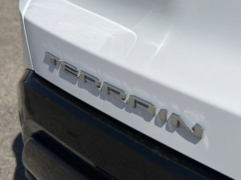 New 2026 GMC Terrain AT4 AWD/4WD image 9