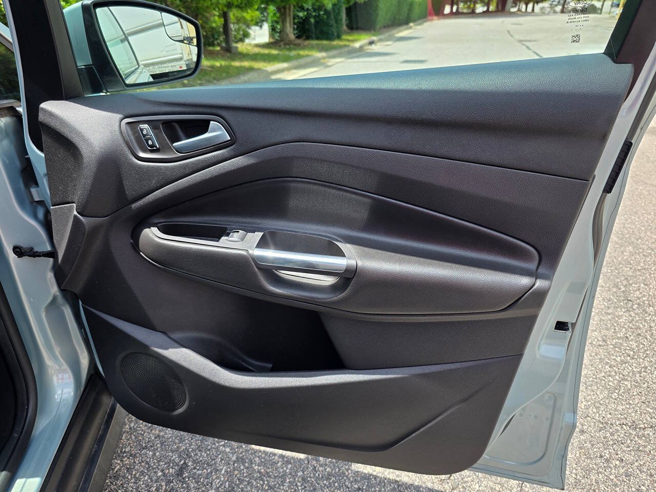 Used 2013 Ford C-MAX SEL FWD image 35