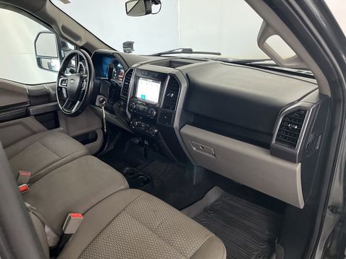 Used 2019 Ford F150 XLT w/ Equipment Group 302A Luxury AWD/4WD image 21