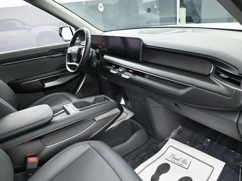 Used 2024 Kia EV9 Light image 45