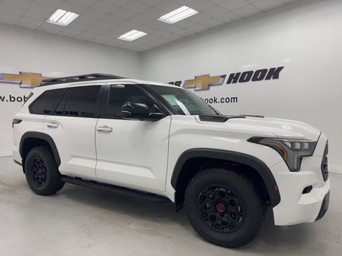 Used 2024 Toyota Sequoia TRD Pro AWD/4WD image 3