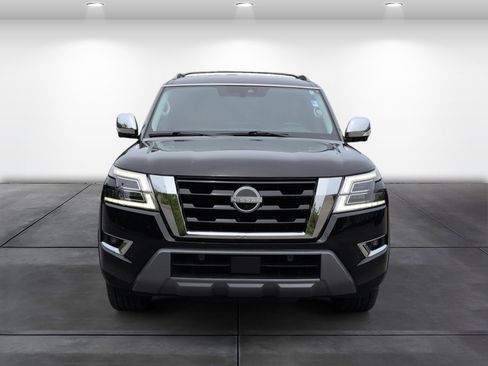 Used 2022 Nissan Armada Platinum w/ Captain's Chairs Package RWD image 6