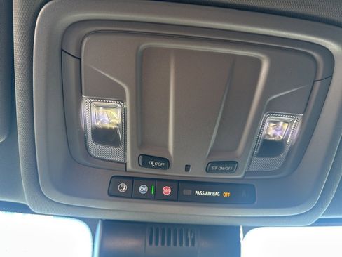 Used 2025 Chevrolet Silverado 2500 Custom w/ Custom Value Package image 20