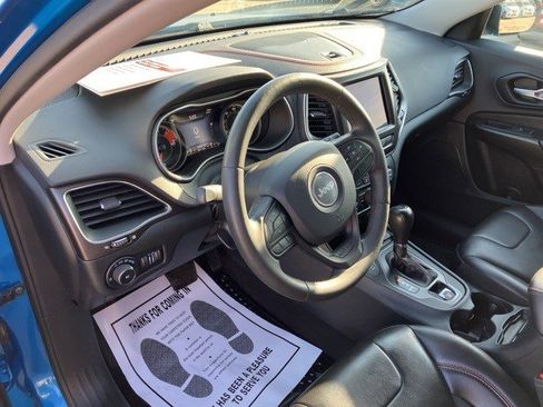 Certified 2022 Jeep Cherokee Trailhawk image 13