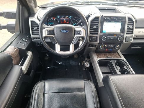 Used 2019 Ford F350 Lariat w/ Chrome Package image 11