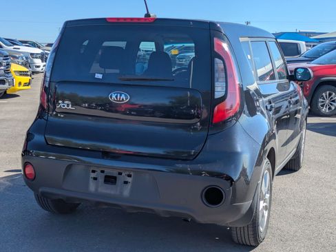 Used 2018 Kia Soul image 3
