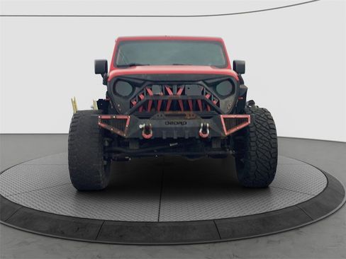 Used 2018 Jeep Wrangler Unlimited Sport image 2