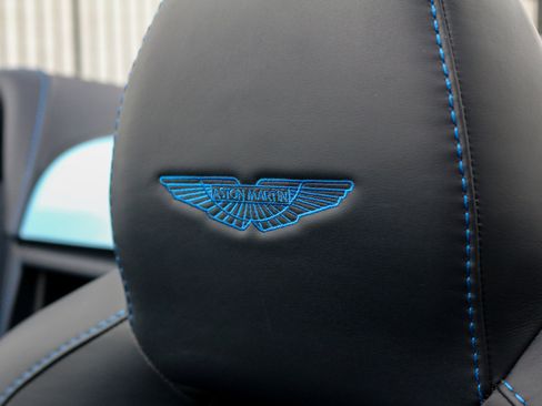 Used 2017 Aston Martin V12 Vantage S image 12