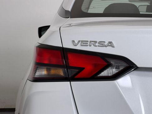 Used 2025 Nissan Versa SV FWD image 13