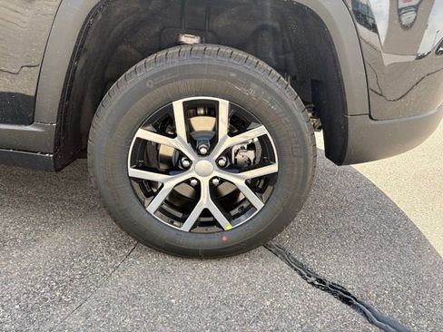 New 2025 Jeep Grand Cherokee Limited w/ Trailer Tow Package image 11