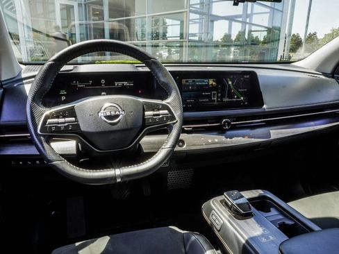 Used 2024 Nissan Ariya FWD image 16