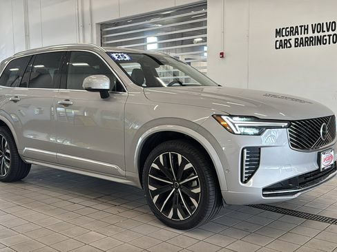 Used 2025 Volvo XC90 B6 Plus AWD/4WD image 3