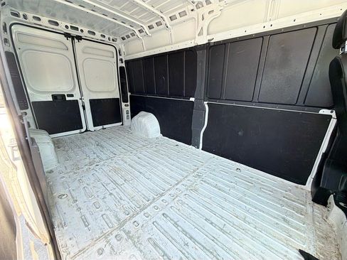 Used 2025 RAM ProMaster 2500 w/ Convenience Group FWD image 13