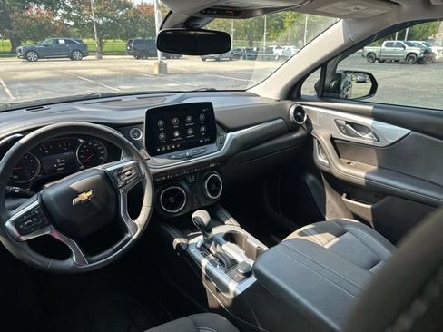 Used 2023 Chevrolet Blazer LT w/ Convenience Package FWD image 11
