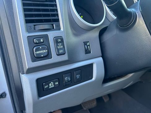 Used 2012 Toyota Tundra 4x4 Double Cab image 21