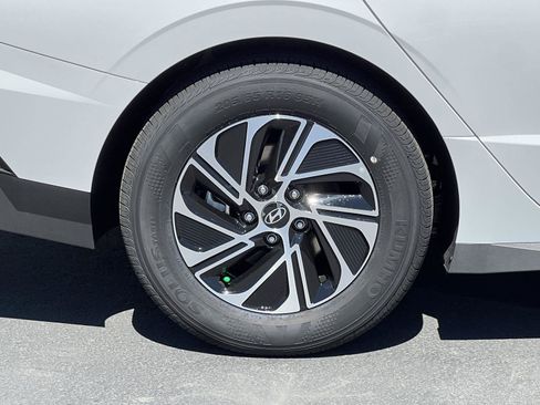 Certified 2026 Hyundai Sonata Blue FWD image 15
