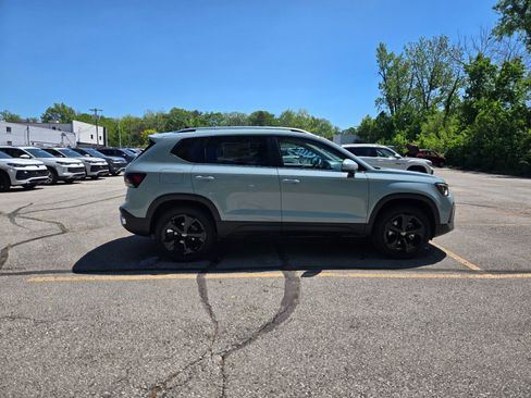 New 2026 Volkswagen Taos SEL AWD/4WD image 6