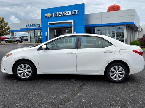 Used 2014 Toyota Corolla LE FWD image 3