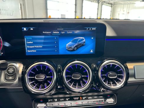 New 2026 Mercedes-Benz GLB 250 4MATIC image 10