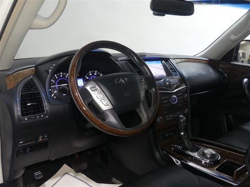 Used 2017 INFINITI QX80 4WD w/ Driver Assistance Package image 24